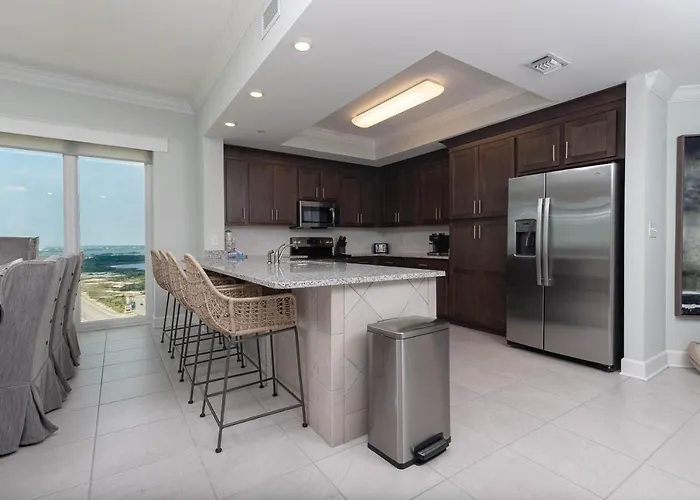 Phoenix Gulf Tower 1801 Apartment *
