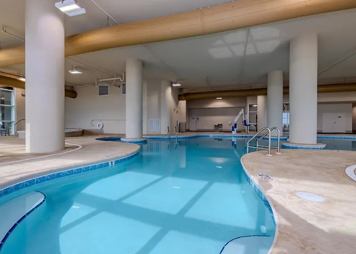 Phoenix Gulf Tower 1801 Apartment